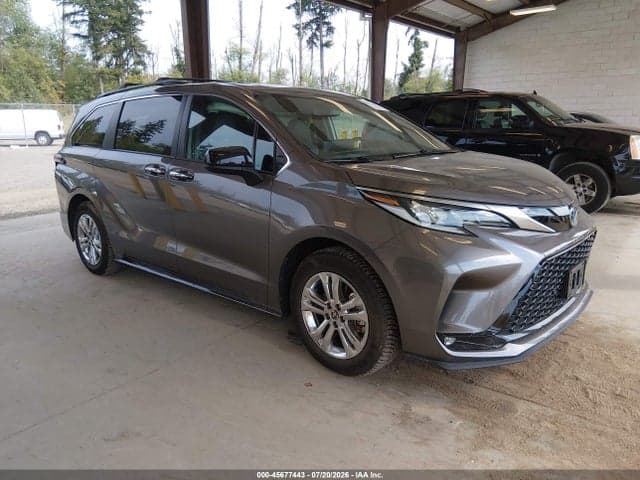 2022 TOYOTA SIENNA XSE - 1