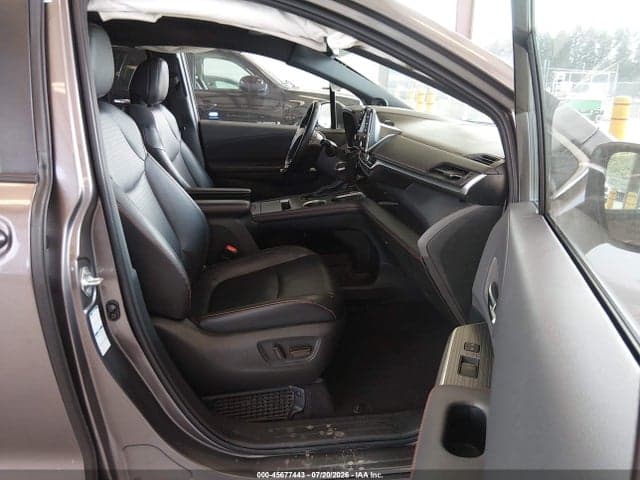2022 TOYOTA SIENNA XSE 5