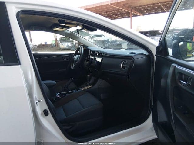 2018 TOYOTA COROLLA LE 5