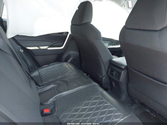 2025 TOYOTA RAV4 LE 8