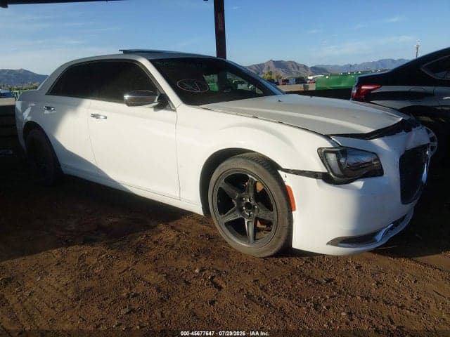 2016 CHRYSLER 300C