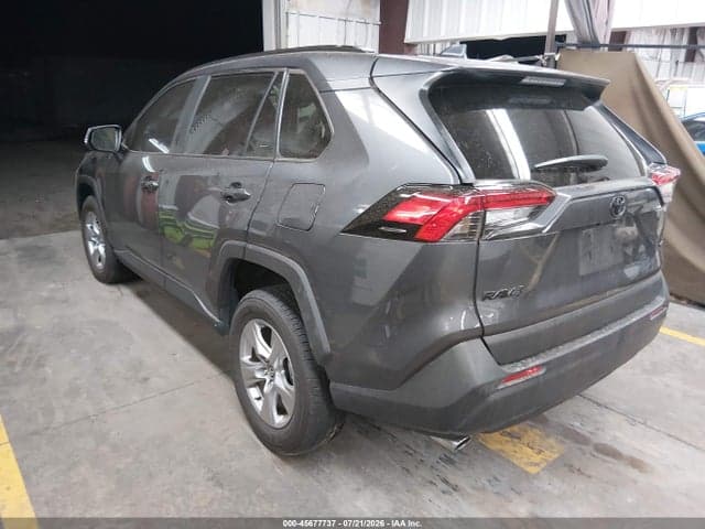 2025 TOYOTA RAV4 XLE 3