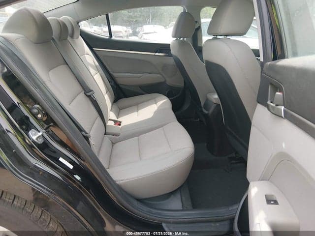 2020 HYUNDAI ELANTRA SE 8