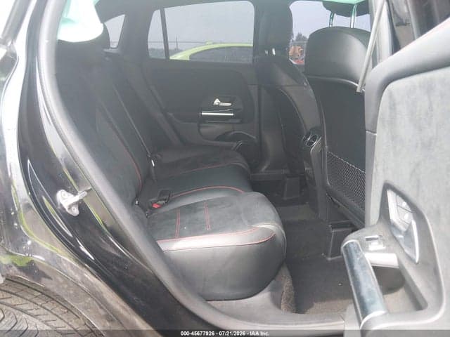 2022 MERCEDES-BENZ GLA 250 4MATIC 8