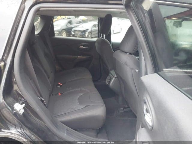 2019 JEEP CHEROKEE LATITUDE 4X4 8