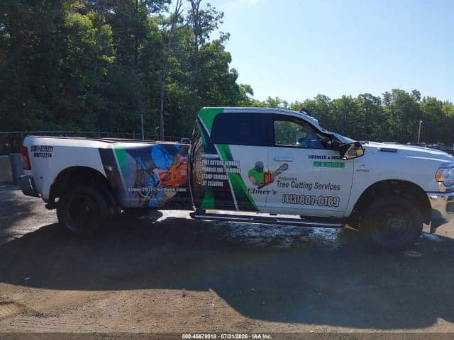 2019 RAM 3500 13