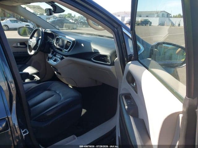 2020 CHRYSLER PACIFICA TOURING L 5