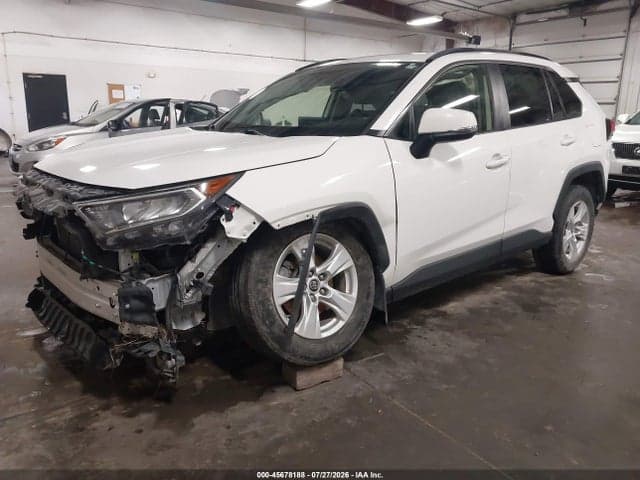 2019 TOYOTA RAV4 XLE 2