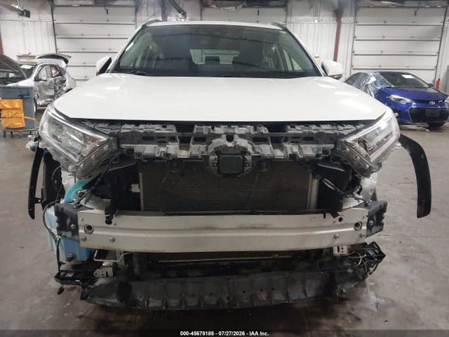 2019 TOYOTA RAV4 XLE 6