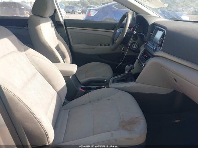 2017 HYUNDAI ELANTRA SE 5