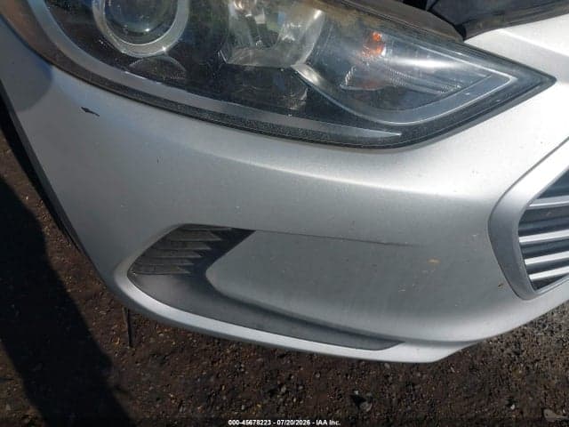 2017 HYUNDAI ELANTRA SE 6