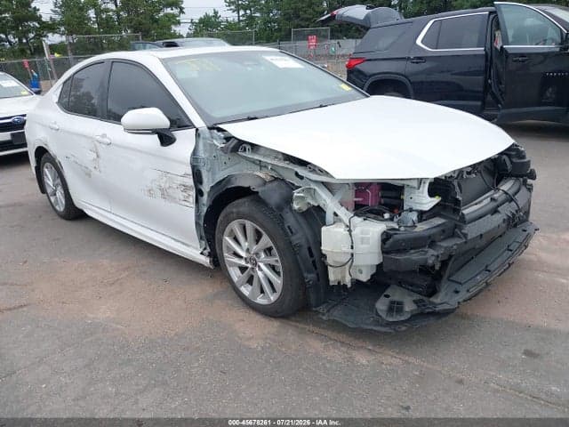 2025 TOYOTA CAMRY SE 1