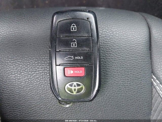 2025 TOYOTA CAMRY SE 11