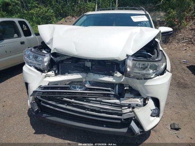 2017 TOYOTA HIGHLANDER LE PLUS 6