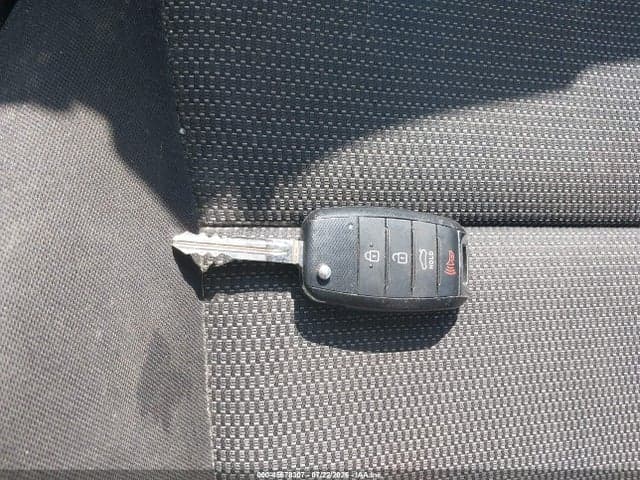 2017 KIA FORTE LX 11