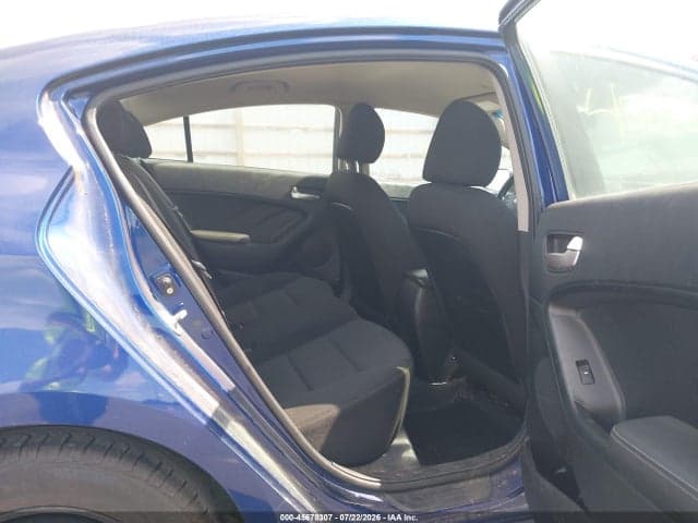 2017 KIA FORTE LX 8