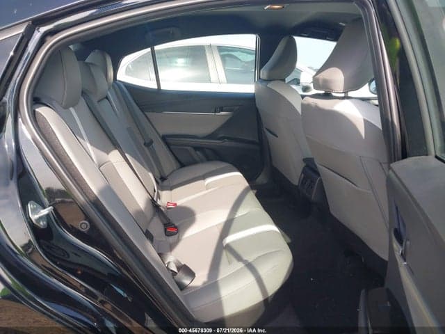 2025 TOYOTA CAMRY SE 8