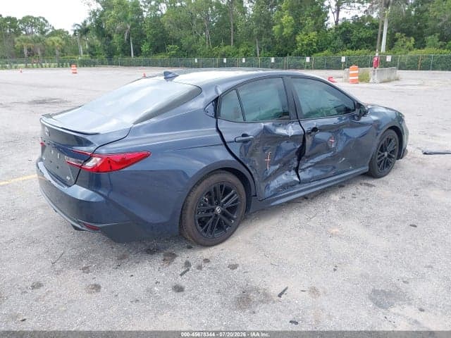 2026 TOYOTA CAMRY SE 4
