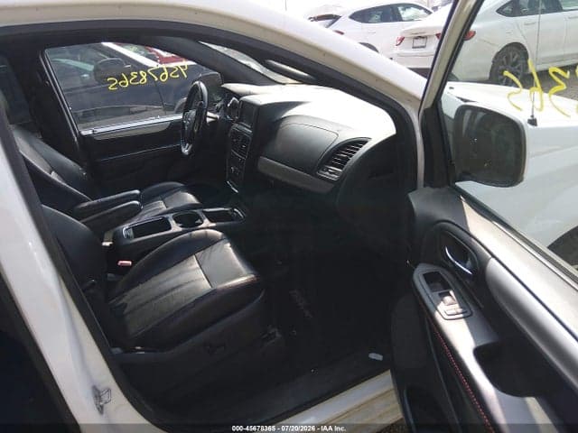 2017 DODGE GRAND CARAVAN GT 5