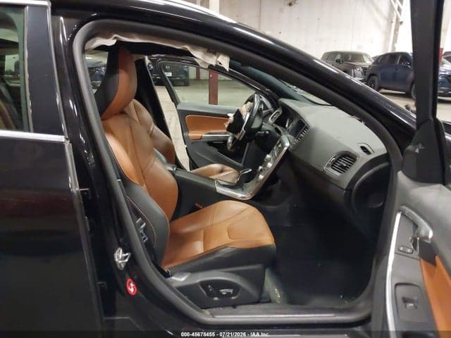 2017 VOLVO V60 T5 PREMIER 5