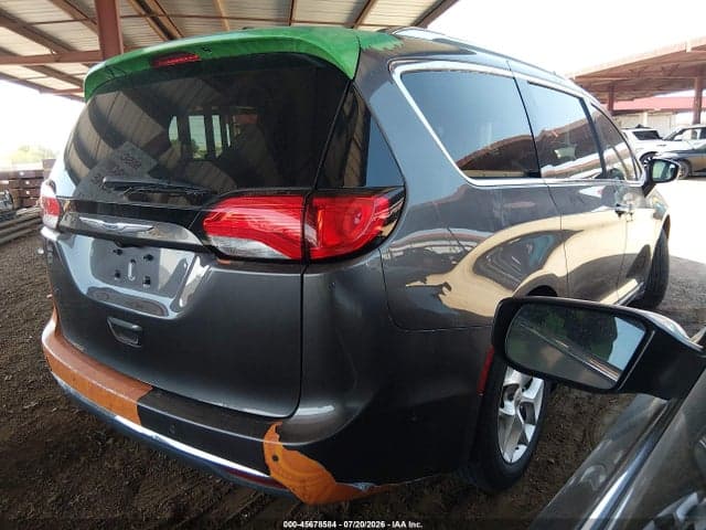 2020 CHRYSLER PACIFICA TOURING L 4