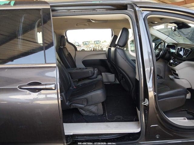 2020 CHRYSLER PACIFICA TOURING L 8