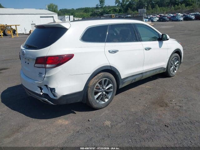 2017 HYUNDAI SANTA FE SE 4