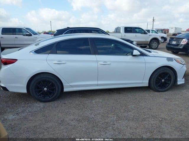 2018 HYUNDAI SONATA SE 13