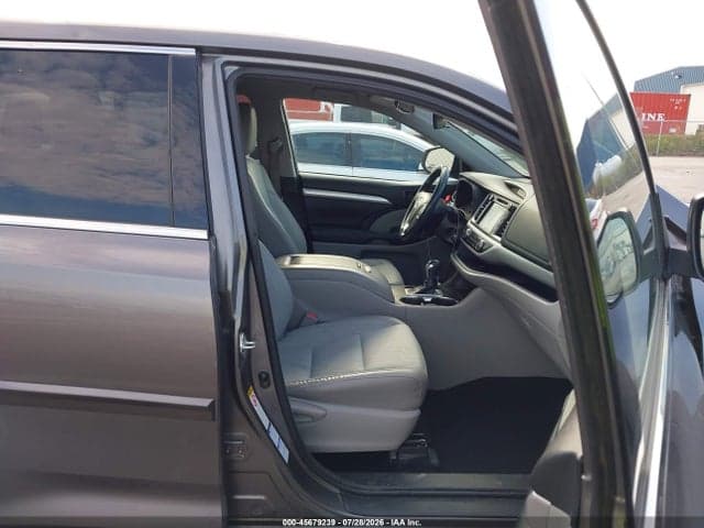 2018 TOYOTA HIGHLANDER LE PLUS 5