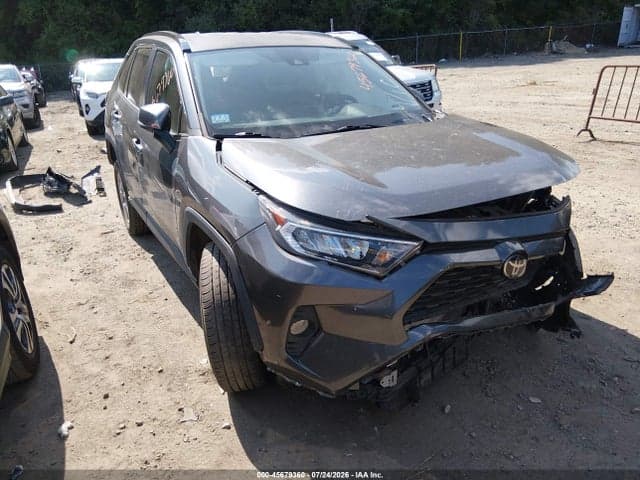 2021 TOYOTA RAV4 XLE 1