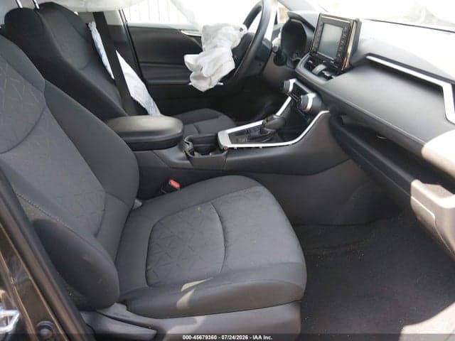 2021 TOYOTA RAV4 XLE 5