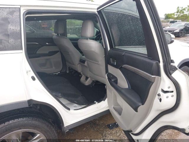 2018 TOYOTA HIGHLANDER LIMITED PLATINUM 8