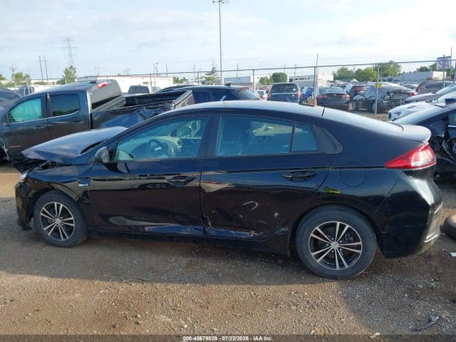 2017 HYUNDAI IONIQ HYBRID BLUE 14