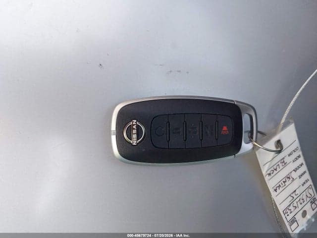 2025 NISSAN SENTRA SR 11