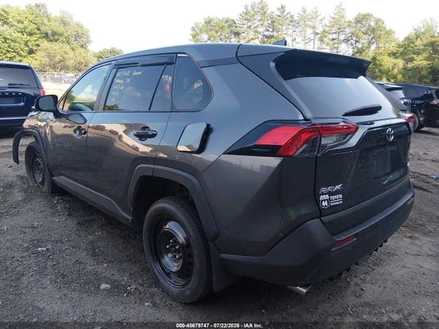 2022 TOYOTA RAV4 LE 3