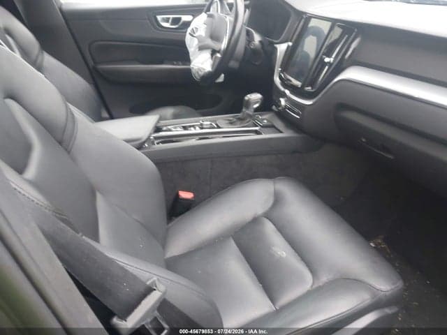 2019 VOLVO XC60 T5 MOMENTUM 5