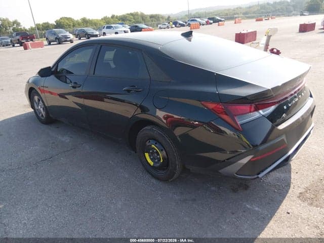2026 HYUNDAI ELANTRA SE 3