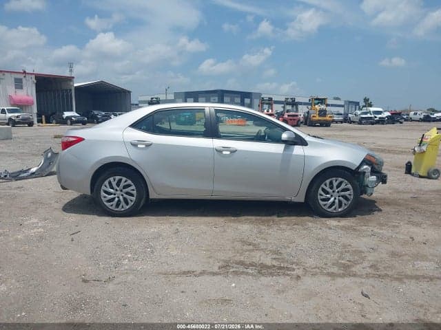 2018 TOYOTA COROLLA LE 13