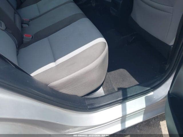 2018 TOYOTA COROLLA LE 8