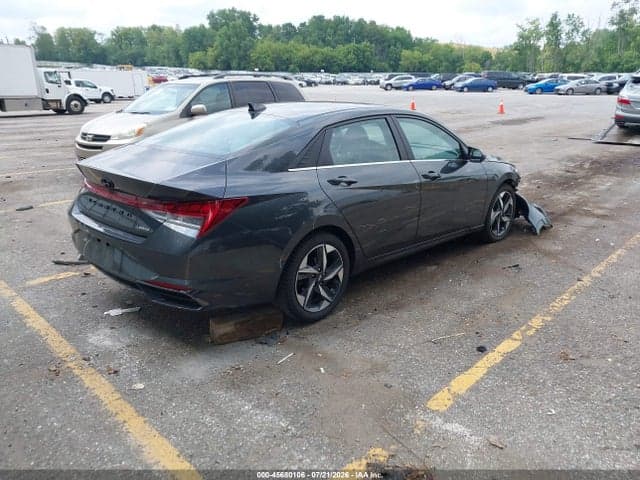 2023 HYUNDAI ELANTRA LIMITED 4