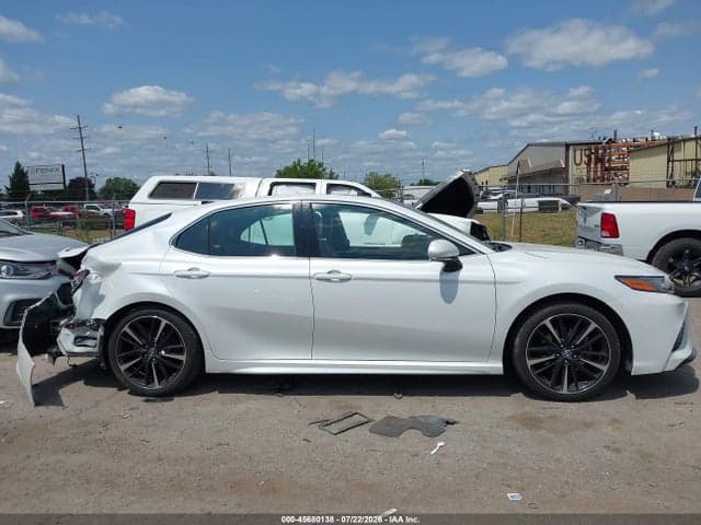 2018 TOYOTA CAMRY XSE 13