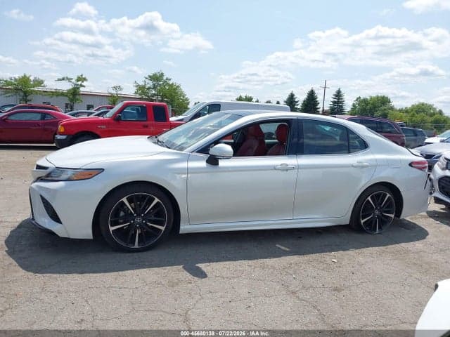 2018 TOYOTA CAMRY XSE 14