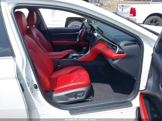 2018 TOYOTA CAMRY XSE 5