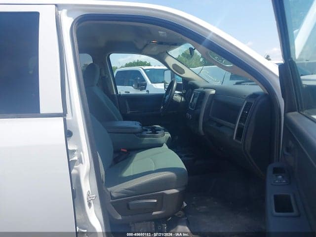 2017 RAM 3500 TRADESMAN 4X4 8' BOX 5
