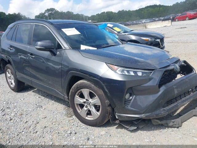 2020 TOYOTA RAV4 XLE 1