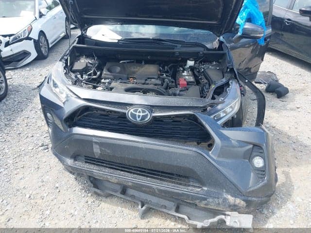 2020 TOYOTA RAV4 XLE 6