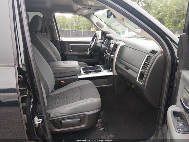 2019 RAM 1500 CLASSIC BIG HORN 4X2 5'7 BOX 5