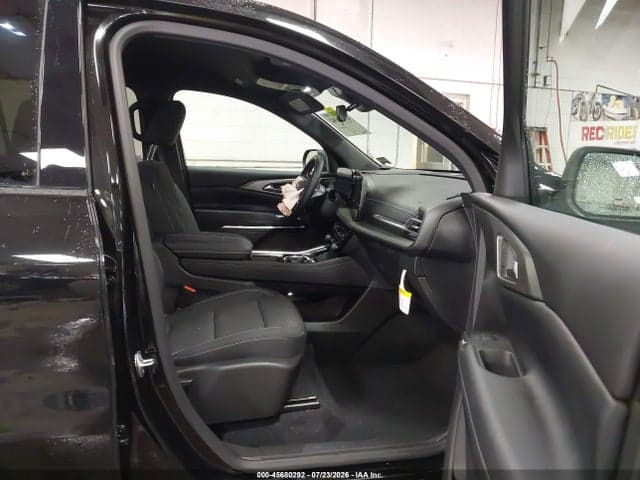 2025 CHEVROLET TRAVERSE AWD LT 5