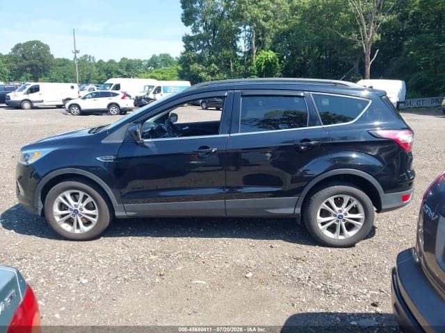 2017 FORD ESCAPE SE 14