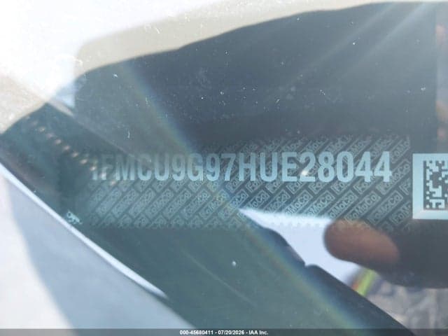 2017 FORD ESCAPE SE 17